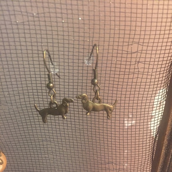 Weenie Dog Dachshund earrings - Picture 3 of 3